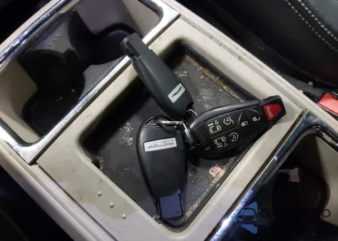 2013 Chrysler Town & Country Touring-L из США, поврежденный, VIN 2C4RC1CG3DR683028